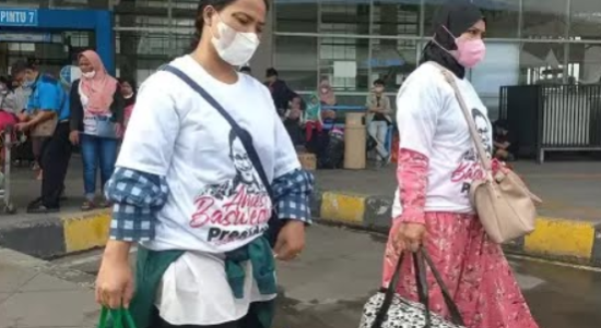 kaus anies baswedan for president mudik gratis 2022